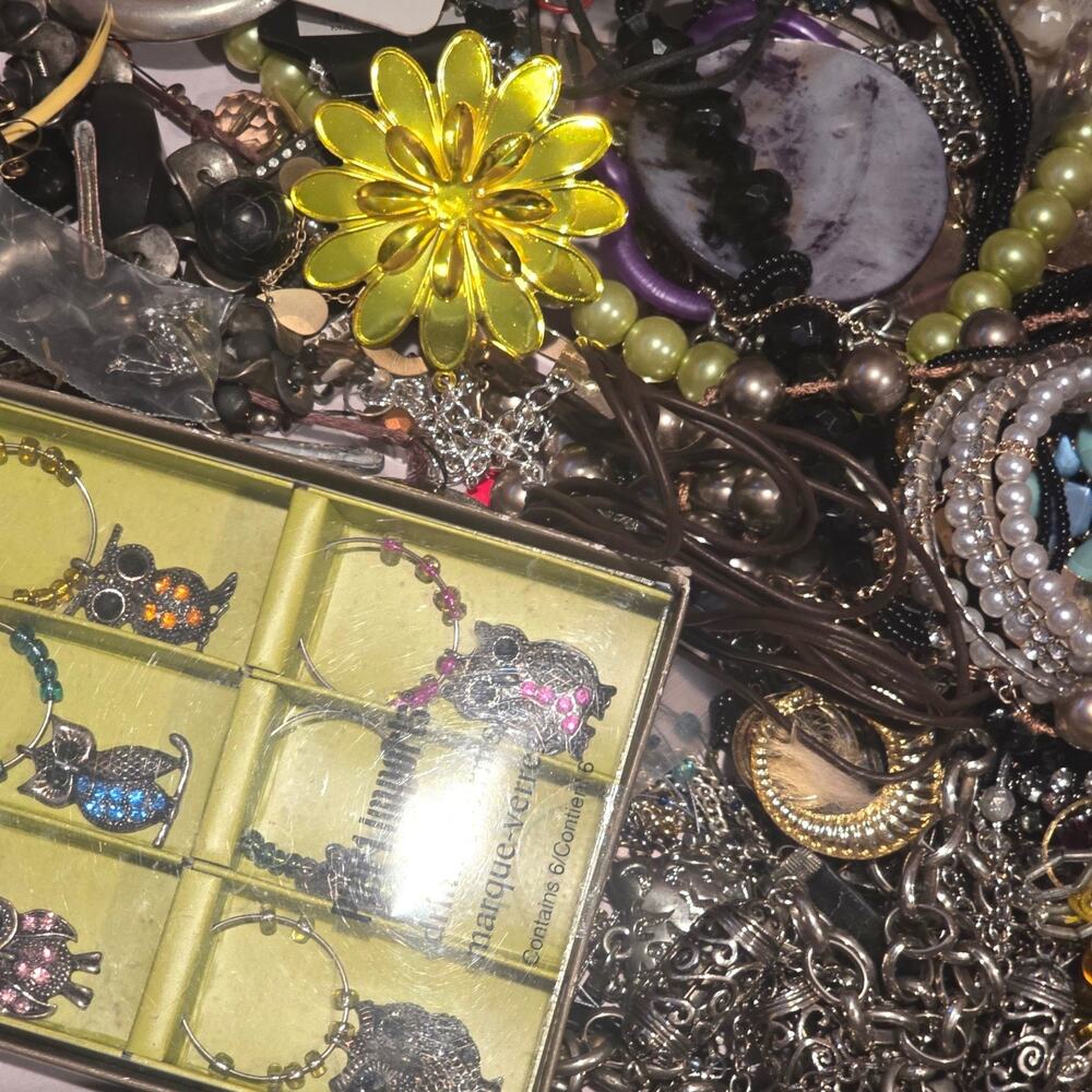 3 Lbs Junk Jewelry Lot Broken Tangled Repurpose Repair Vintage To Now SKU 3440